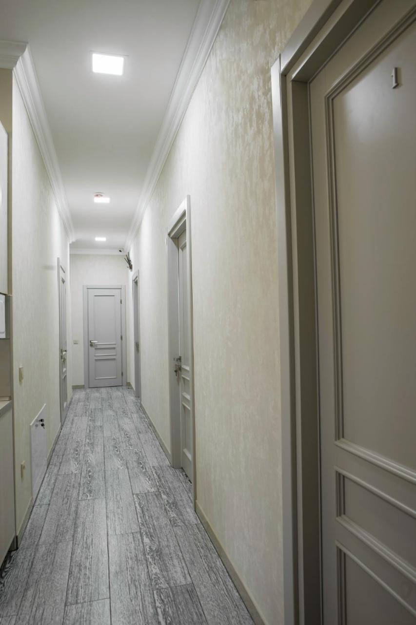 Mini Hotel Barvy Lvova On Hnatyuka St. Екстер'єр фото