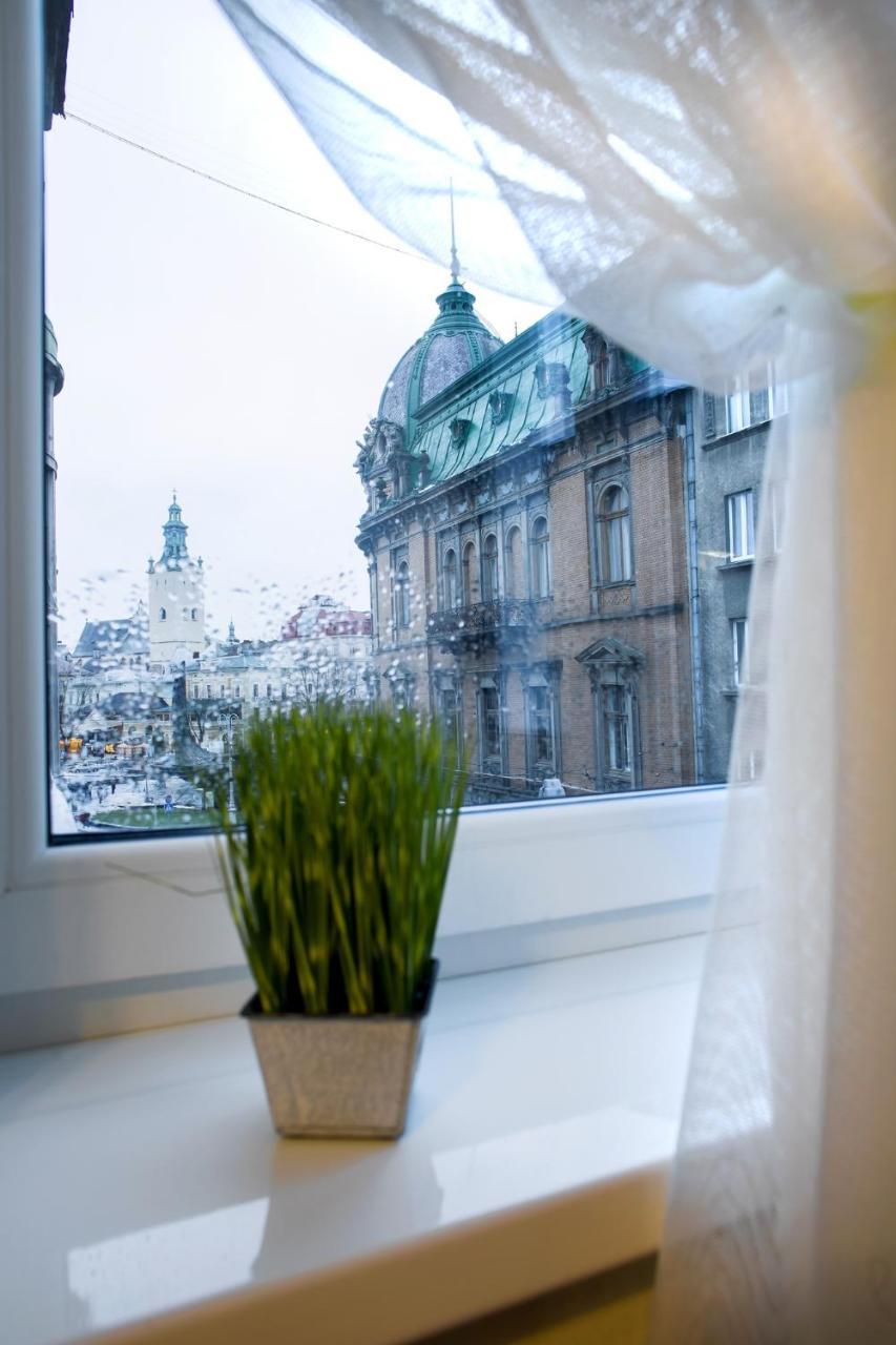 Mini Hotel Barvy Lvova On Hnatyuka St. Екстер'єр фото