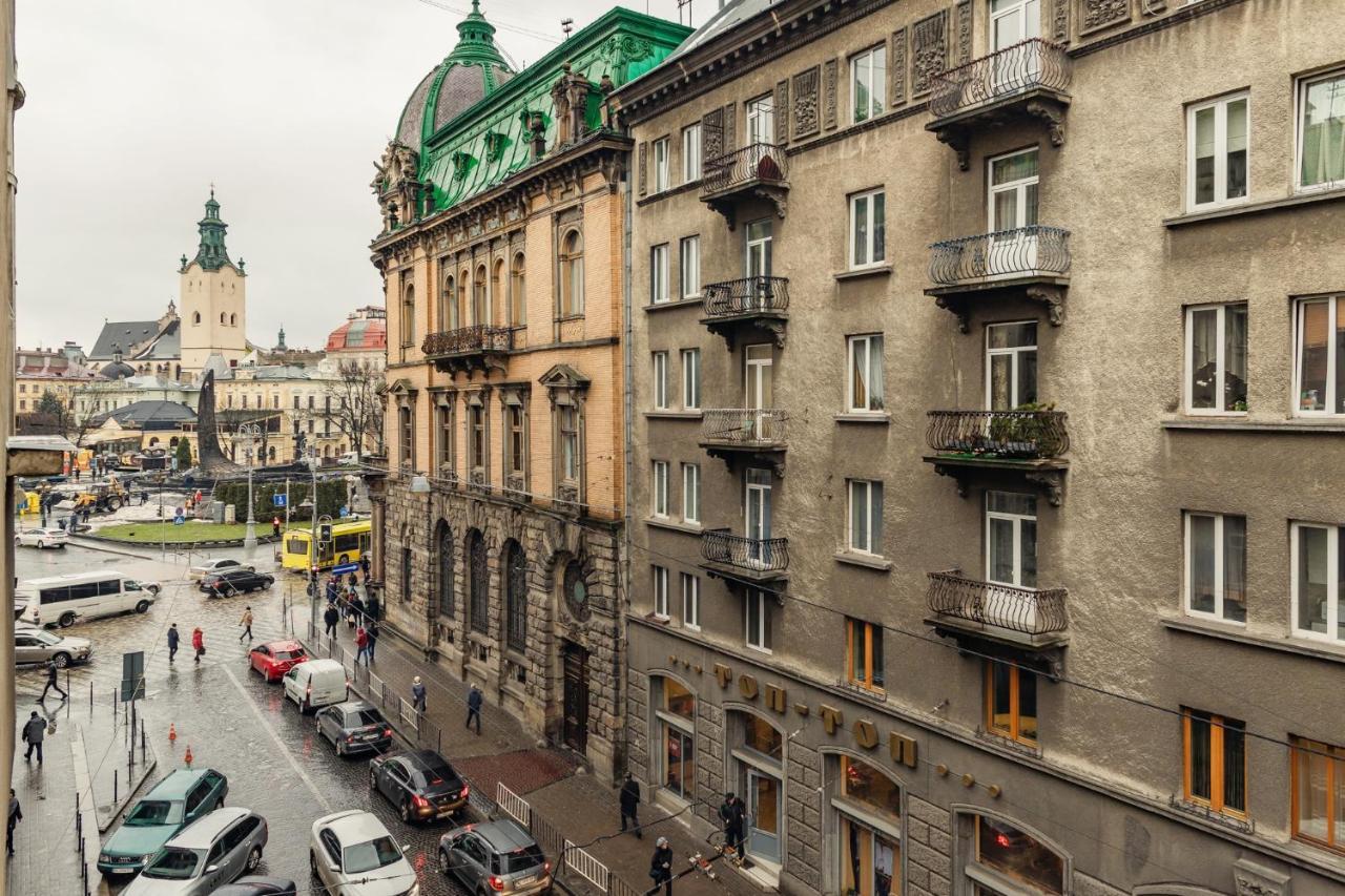 Mini Hotel Barvy Lvova On Hnatyuka St. Екстер'єр фото